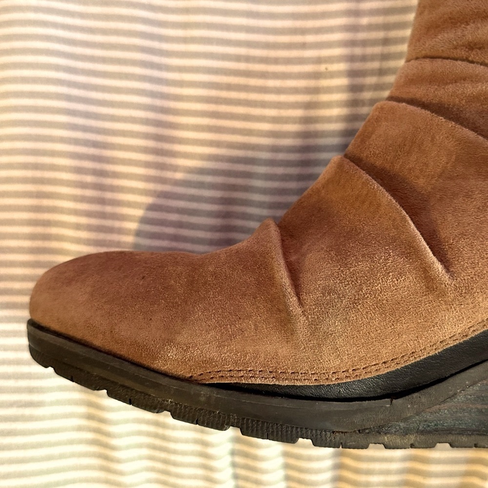 ⭐️THE NORTH FACE Leather Wedge Waterproof Zip Boots, Sz. 10, Excellent! 🤍 - Picture 8 of 15